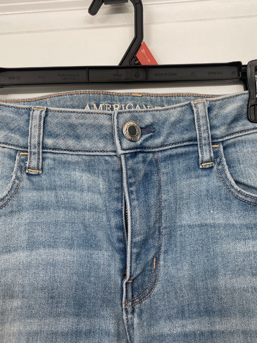 American Eagle - light blue Super Super Stretch X Woman’s Jeans, size 12 Short - Picture 4 of 7